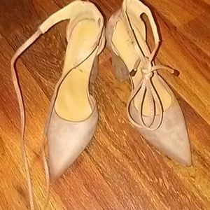 Block heels never worn